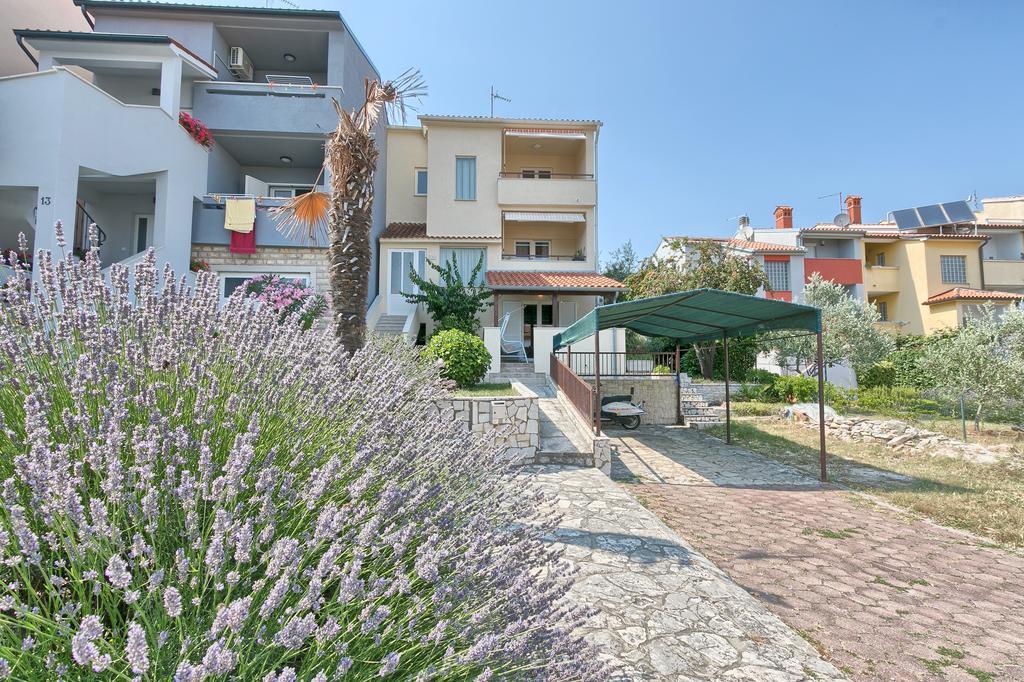 Apartments Veruda Porat Pula Exterior foto
